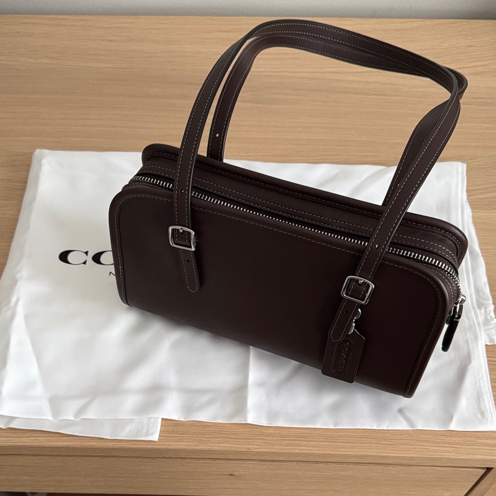 Coach Swing Zip Bag in Maple